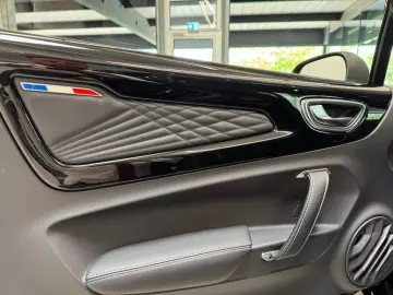 ALPINE Alpine GT Carbon Kamera Focal HiFi Noir Profond