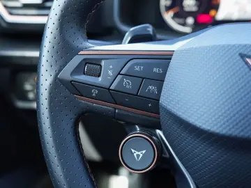 CUPRA Formentor VZ5 4Drive MatrixLED SAGA Pano Navi