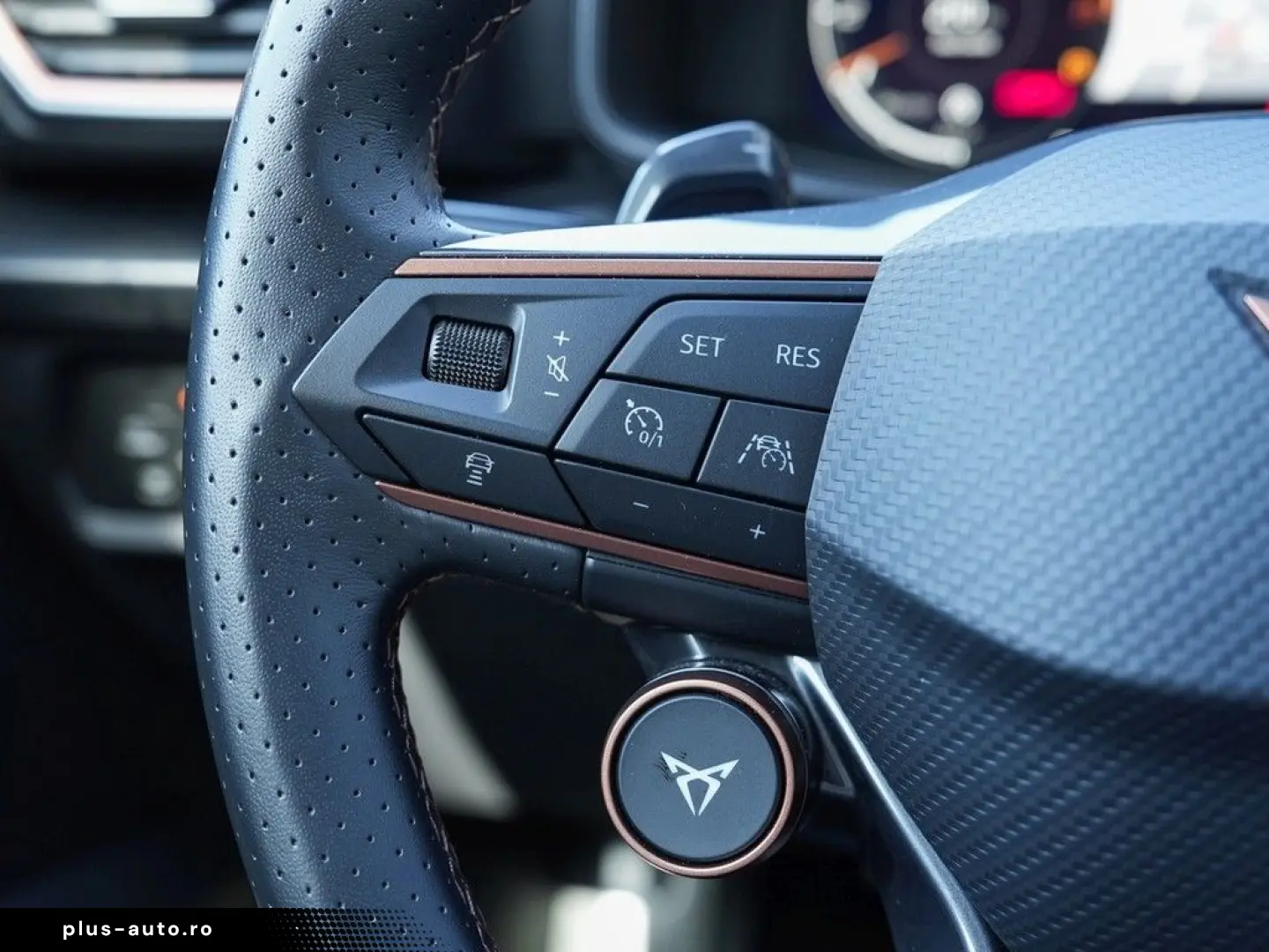 CUPRA Formentor VZ5 4Drive MatrixLED SAGA Pano Navi