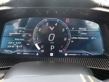CORVETTE C8 6.2L V8 Stingray 3LT Coupe Targa