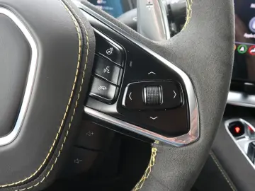CORVETTE C8 6.2L V8 Stingray 3LT Coupe Targa