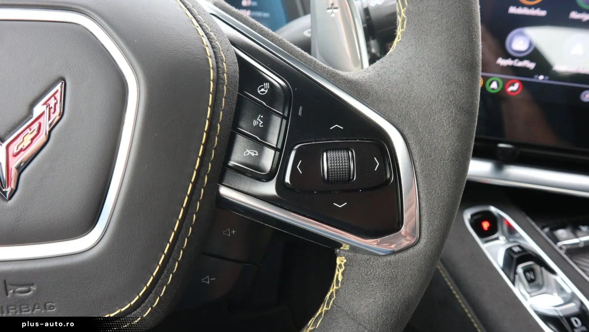 CORVETTE C8 6.2L V8 Stingray 3LT Coupe Targa