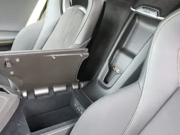 CORVETTE C8 6.2L V8 Stingray 3LT Coupe Targa