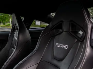 FORD Mustang GT - 5.0 V8 Recaro Tot Temp NAVI LED R20