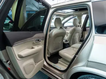 Volvo Xc-90