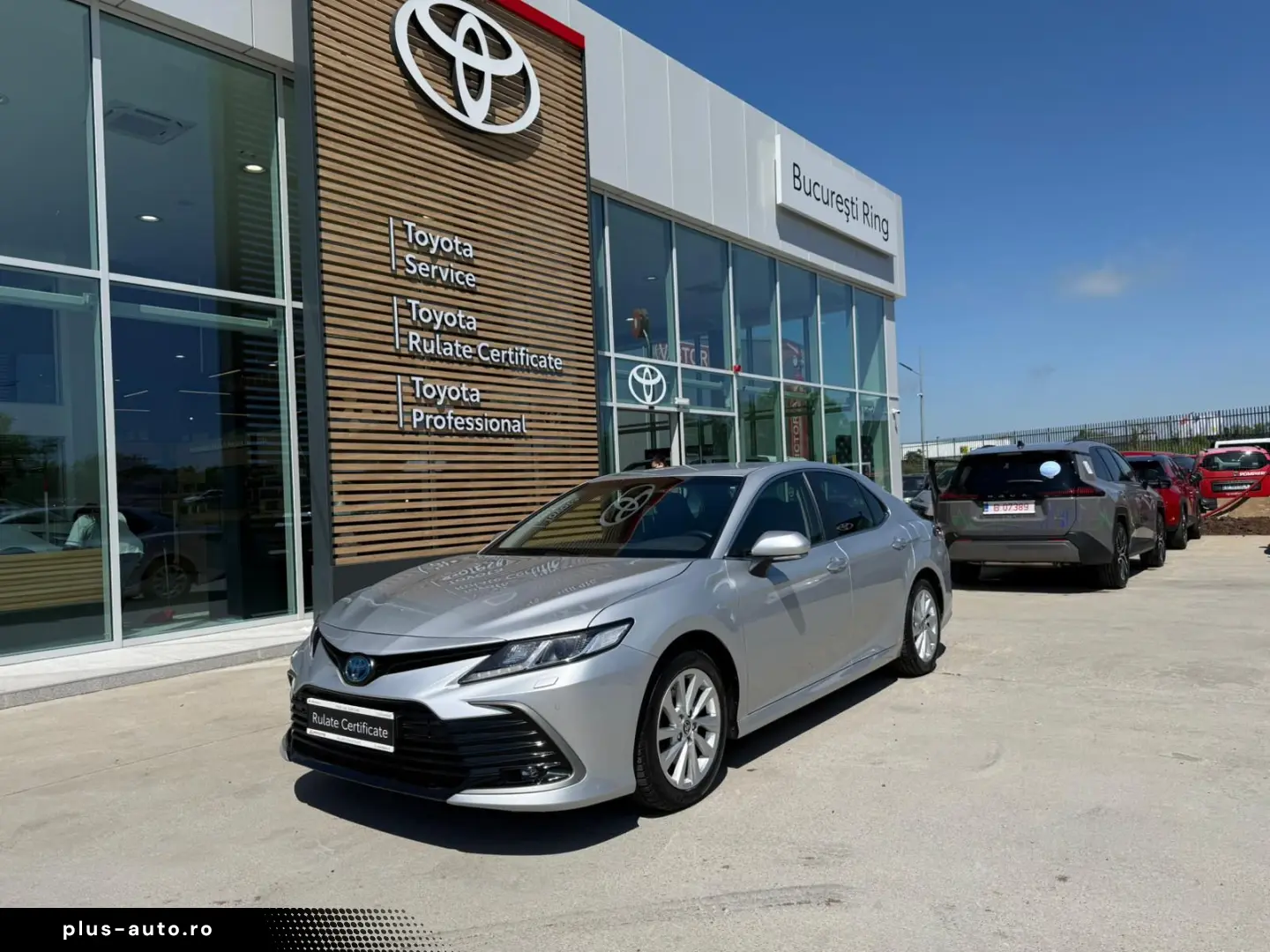 Toyota Camry Business 2.5 HYBRID 218 Cp