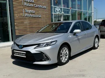 Toyota Camry Business 2.5 HYBRID 218 Cp