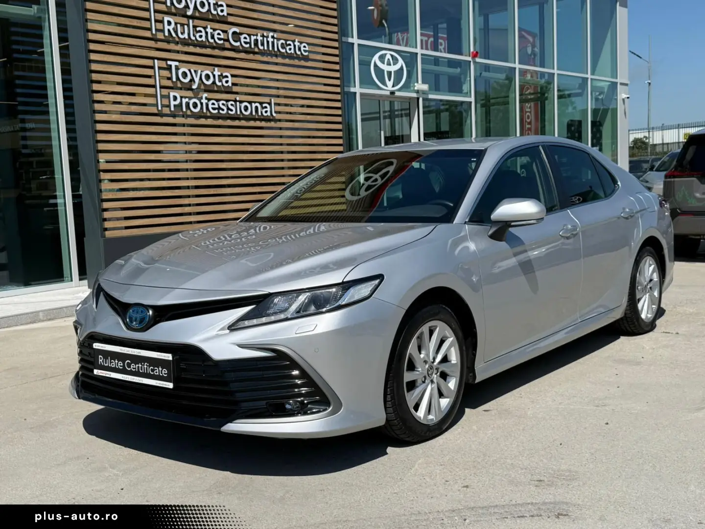 Toyota Camry Business 2.5 HYBRID 218 Cp
