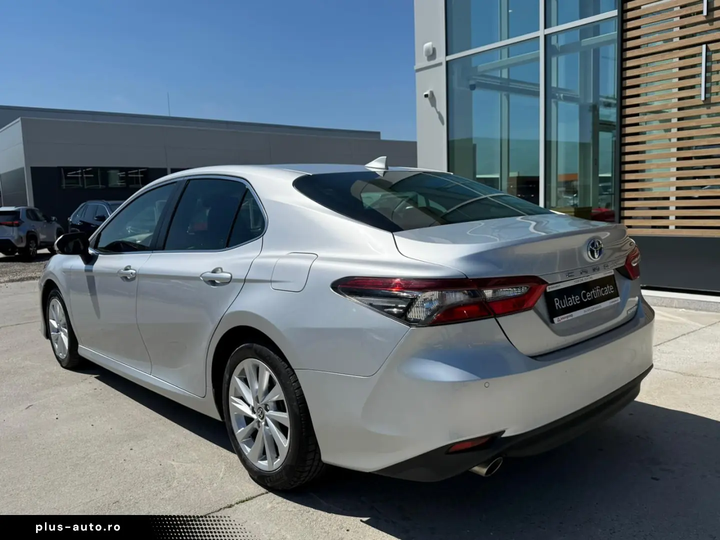 Toyota Camry Business 2.5 HYBRID 218 Cp
