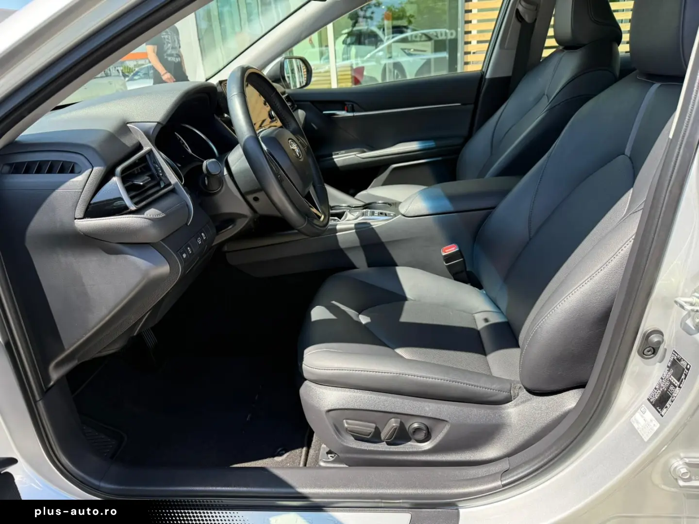 Toyota Camry Business 2.5 HYBRID 218 Cp