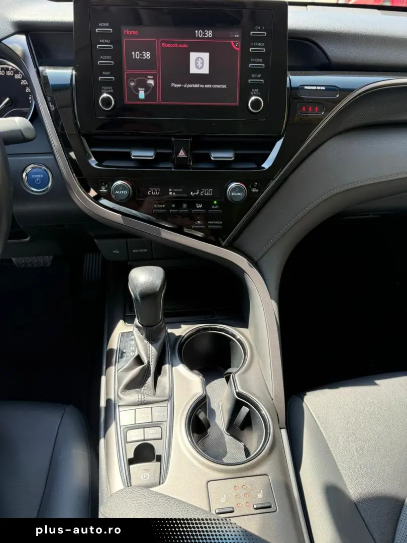 Toyota Camry Business 2.5 HYBRID 218 Cp
