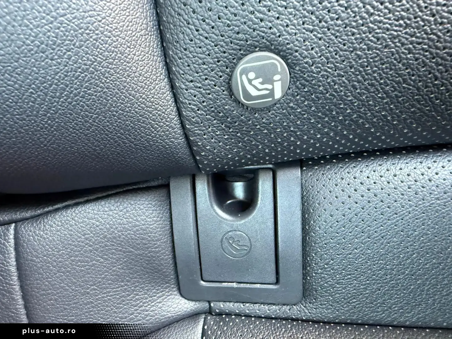 Toyota Camry Business 2.5 HYBRID 218 Cp
