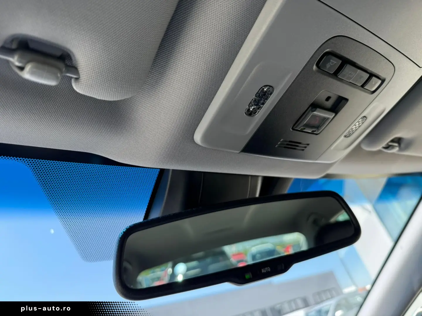 Toyota Camry Business 2.5 HYBRID 218 Cp
