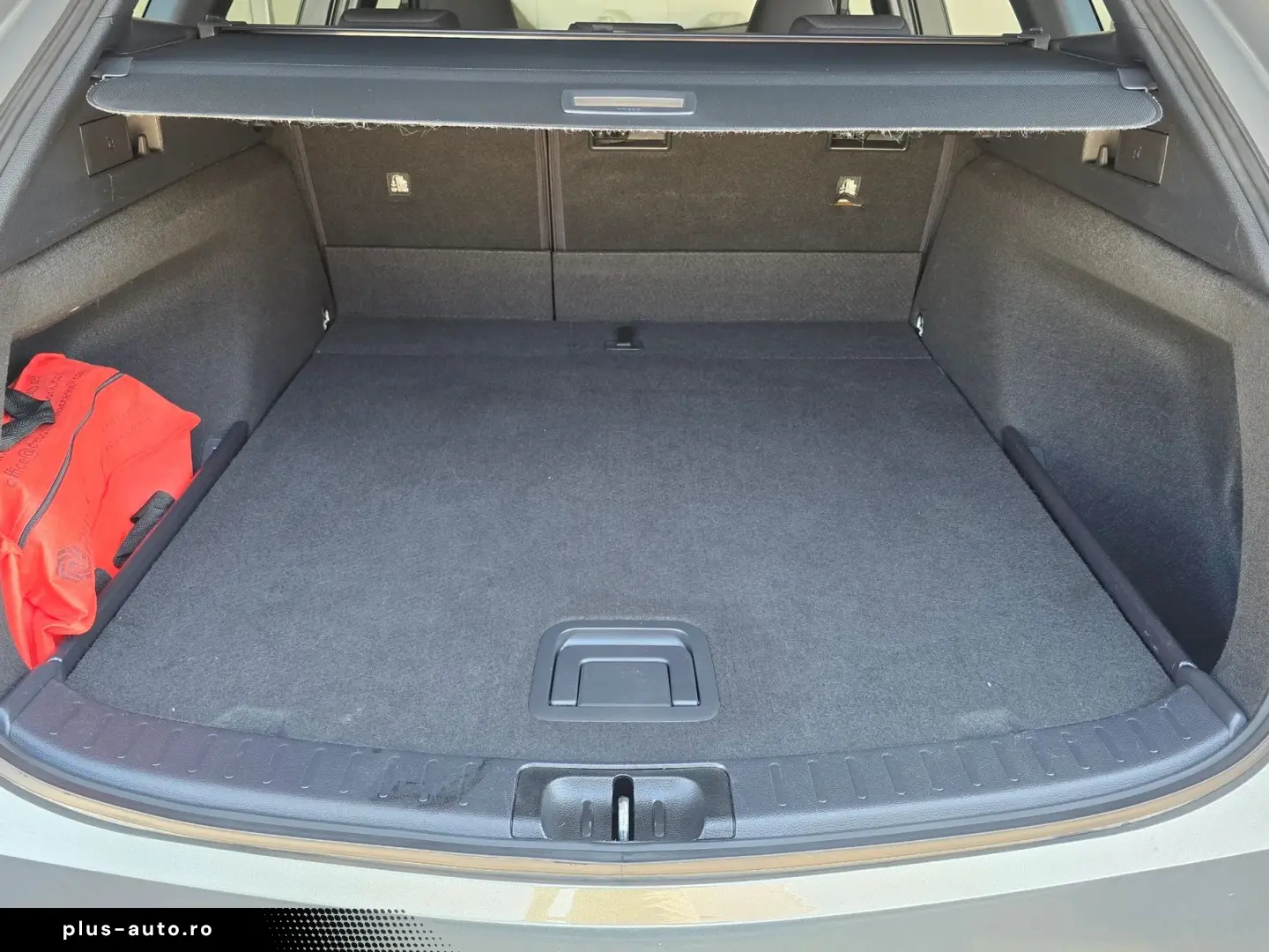 TOYOTA COROLLA 1.8 Hybrid Dynamic