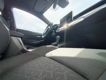 Toyota Corolla 1.8 Hybrid Business