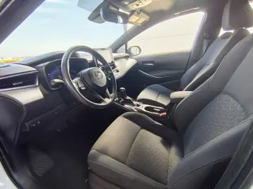 Toyota Corolla 1.8 Hybrid Business