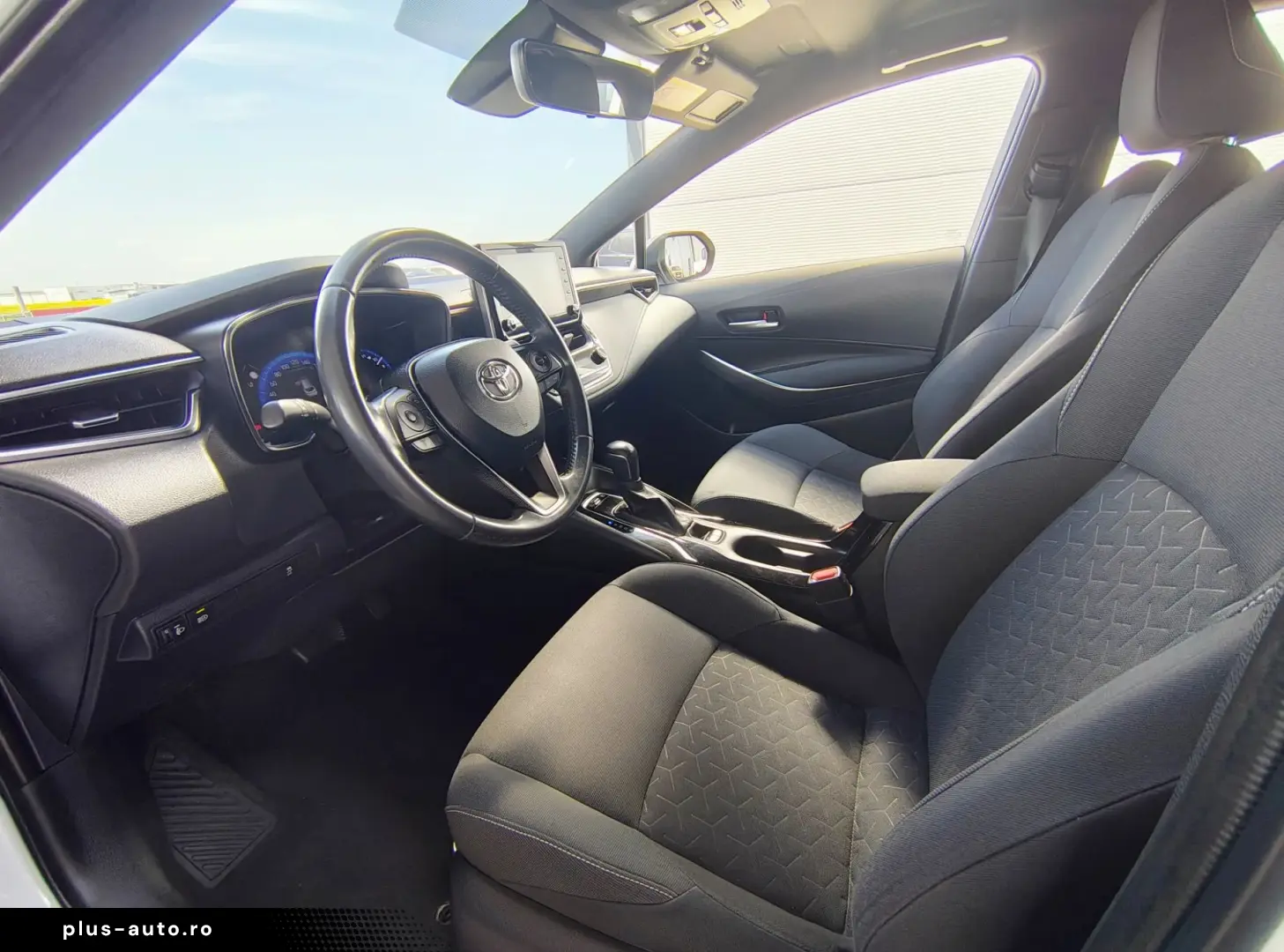 Toyota Corolla 1.8 Hybrid Business