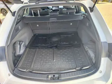 Toyota Corolla 1.8 Hybrid Business