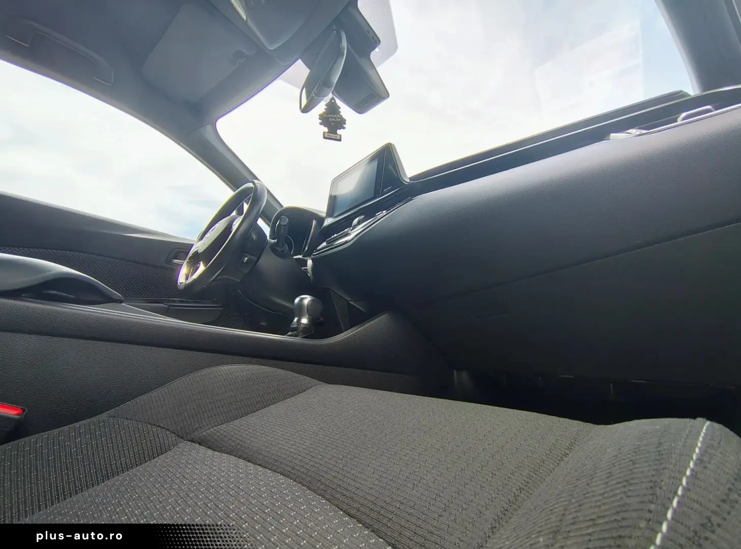 Toyota C-HR 1.8 Hybrid CVT