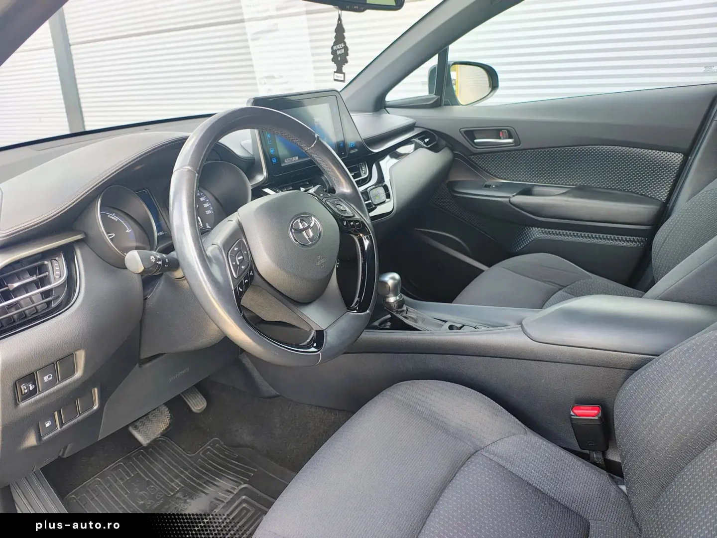 Toyota C-HR 1.8 Hybrid CVT