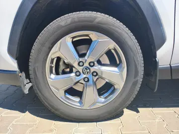 Toyota RAV-4 2.5 VVT-iE 4x4 Luxury Hybrid