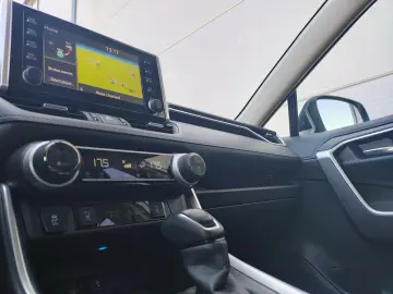 Toyota RAV-4 2.5 VVT-iE 4x4 Luxury Hybrid