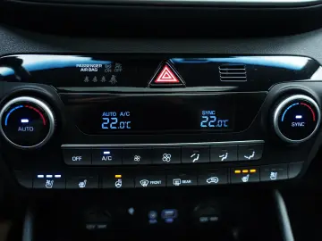 Hyundai Tucson blue 2.0 CRDi 4WD Premium