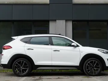 Hyundai Tucson blue 2.0 CRDi 4WD Premium