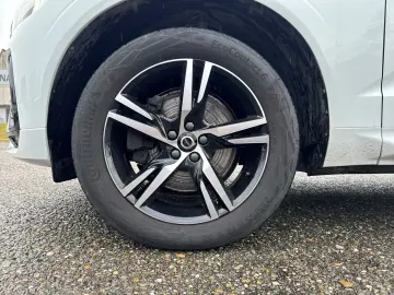 VOLVO XC60 R Design Plug-In Hybrid AWD AHK Digitales C