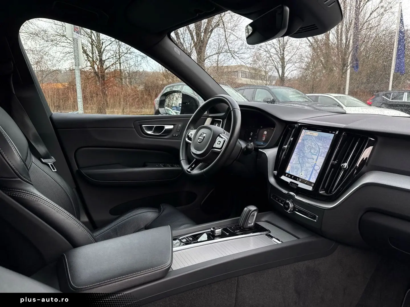 VOLVO XC60 R Design Plug-In Hybrid AWD AHK Digitales C