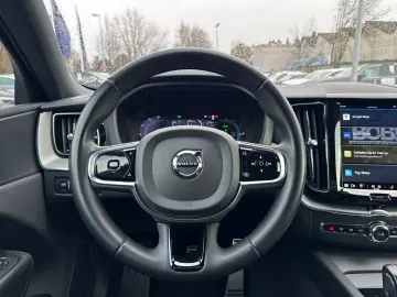 VOLVO XC60 R Design Plug-In Hybrid AWD AHK Digitales C