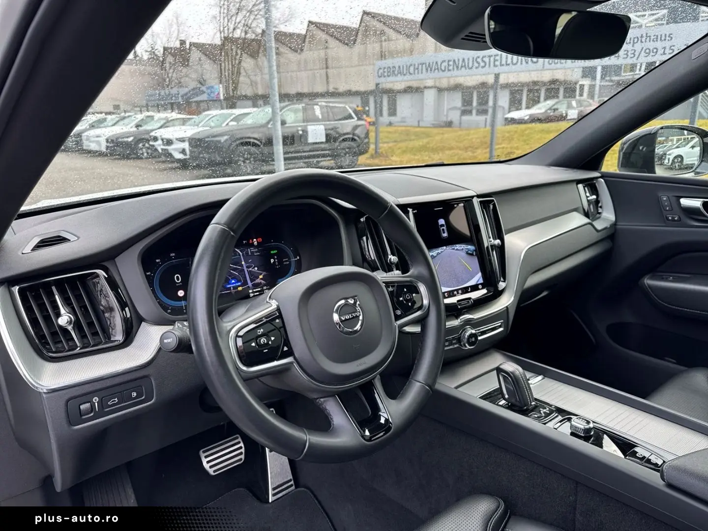 VOLVO XC60 R Design Plug-In Hybrid AWD AHK Digitales C