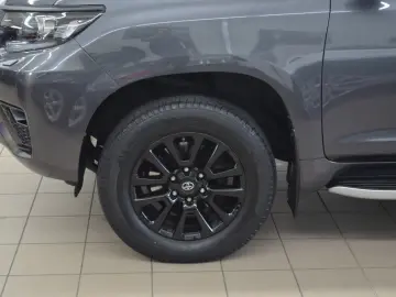 TOYOTA Land Cruiser 2.8 D-4D Automatic