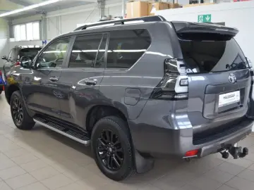 TOYOTA Land Cruiser 2.8 D-4D Automatic