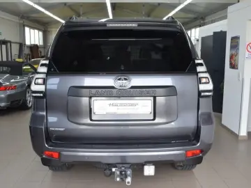 TOYOTA Land Cruiser 2.8 D-4D Automatic