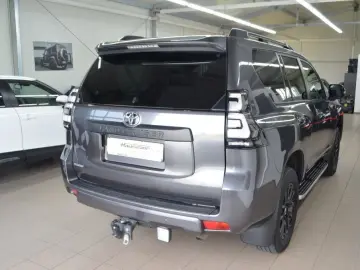 TOYOTA Land Cruiser 2.8 D-4D Automatic