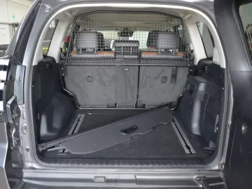 TOYOTA Land Cruiser 2.8 D-4D Automatic