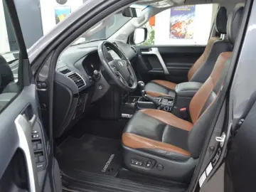 TOYOTA Land Cruiser 2.8 D-4D Automatic