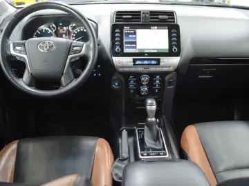 TOYOTA Land Cruiser 2.8 D-4D Automatic