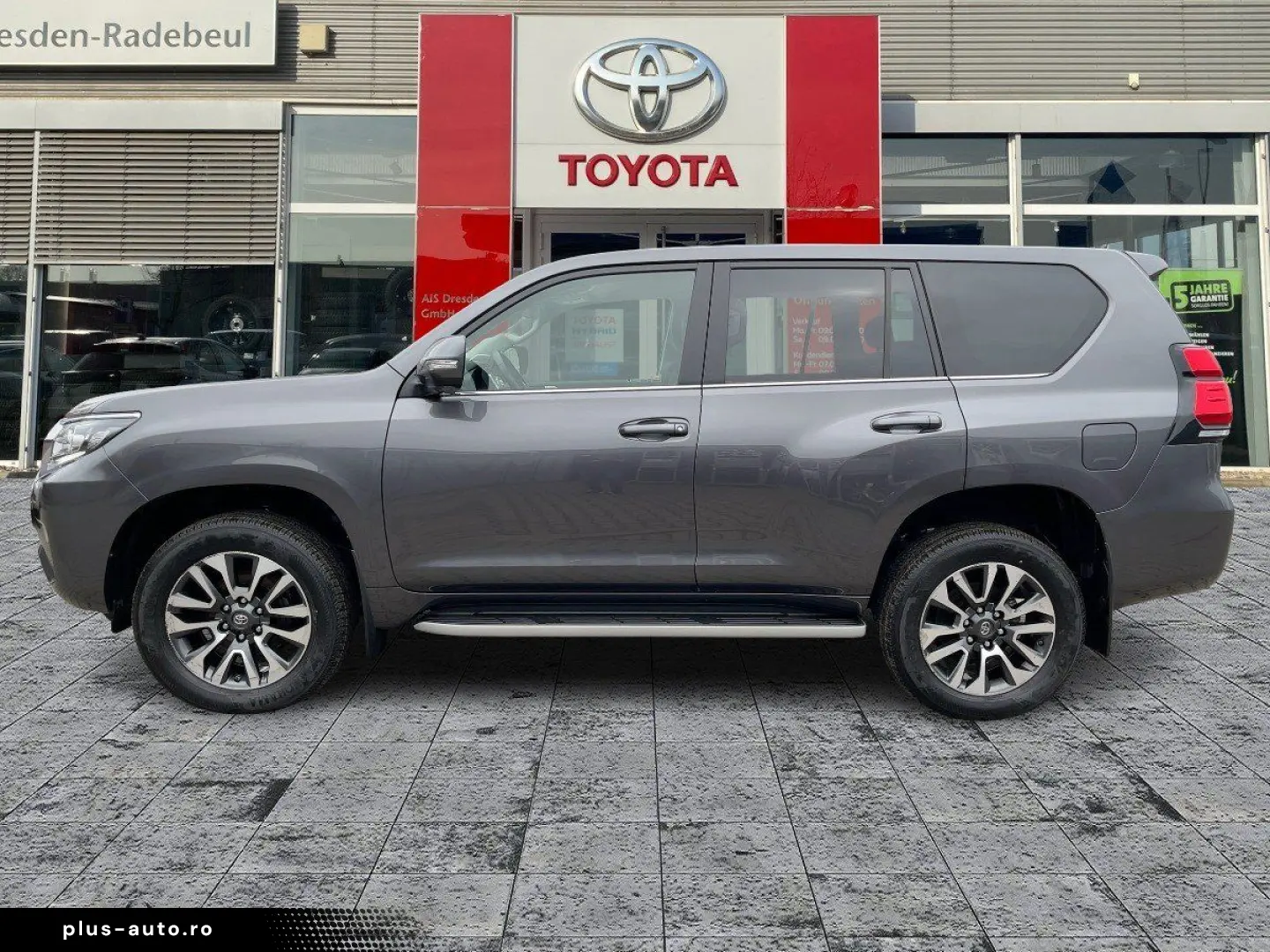 TOYOTA Land Cruiser 2.8D4-D Executive A