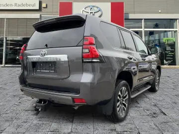 TOYOTA Land Cruiser 2.8D4-D Executive A