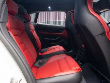 PORSCHE TAYCAN 4 CROSS TURISMO