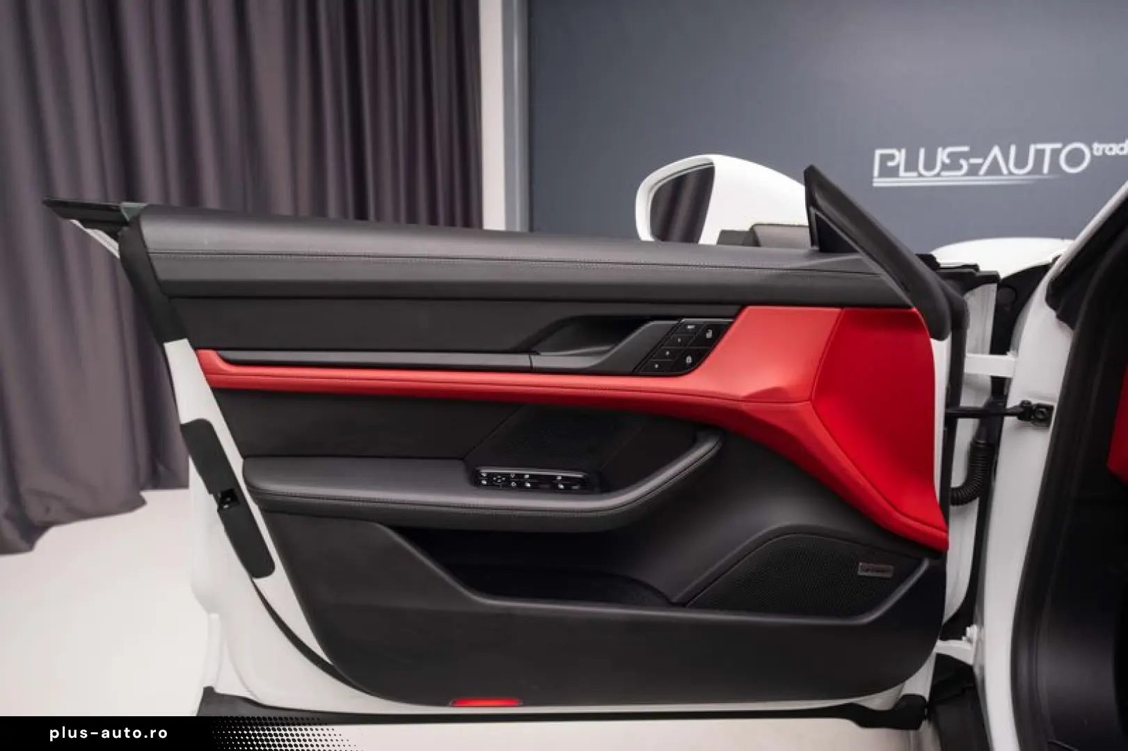 PORSCHE TAYCAN 4 CROSS TURISMO