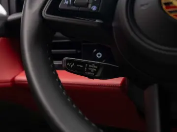 PORSCHE TAYCAN 4 CROSS TURISMO