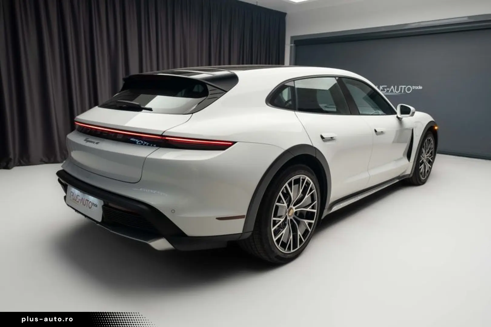 PORSCHE TAYCAN 4 CROSS TURISMO