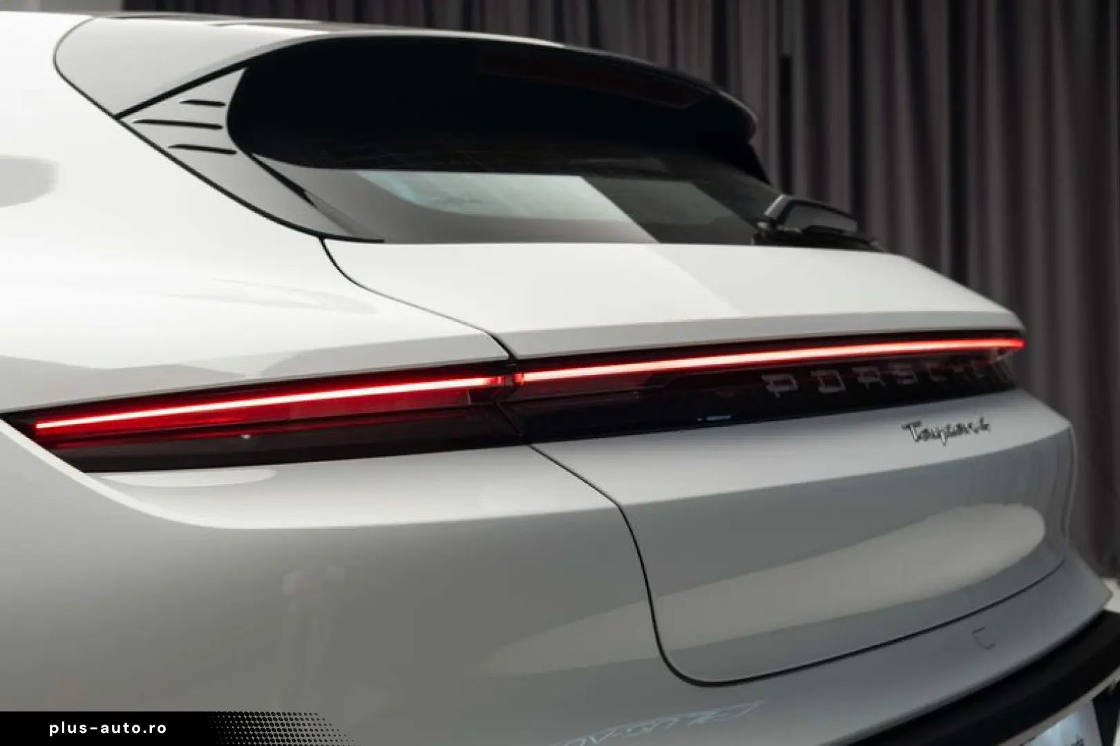 PORSCHE TAYCAN 4 CROSS TURISMO