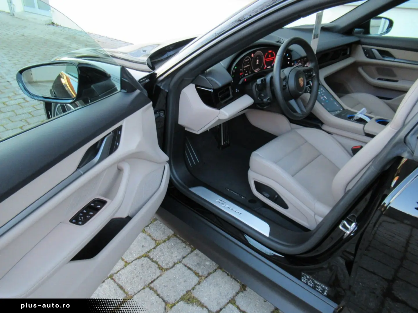 PORSCHE MY25 SPORT TURISMO TV FOND RSE HEAD ACC®PERF 360