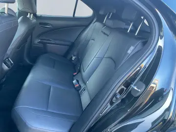 LEXUS UX 250h F SPORT Design  Bi-LED ACC RCam SHZ PDC