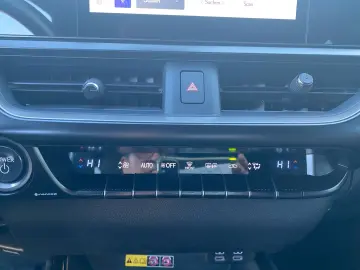 LEXUS UX 250h F SPORT Design  Bi-LED ACC RCam SHZ PDC
