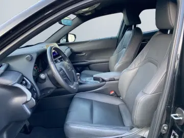 LEXUS UX 250h F SPORT Design  Bi-LED ACC RCam SHZ PDC